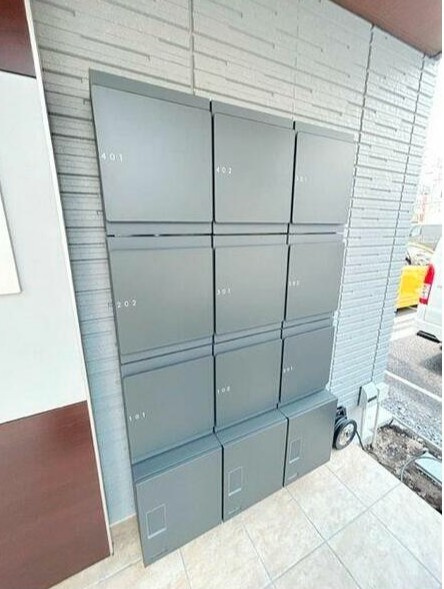 Pine Courtのその他共用部分|メールボックス