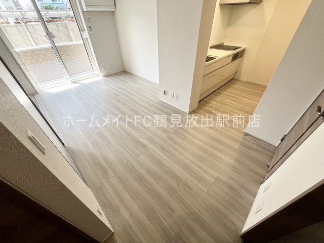 大阪市鶴見区横堤４丁目のアパートの居間・リビング