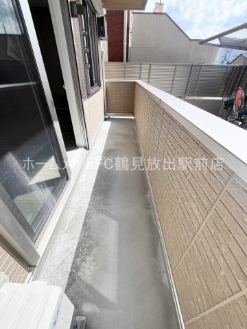 大阪市鶴見区横堤４丁目のアパートのバルコニー