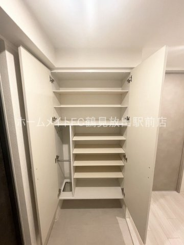 大阪市城東区中浜２丁目の賃貸マンションの収納