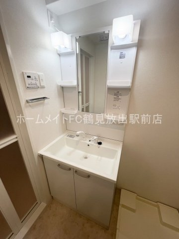 大阪市城東区中浜２丁目の賃貸マンションの独立洗面台