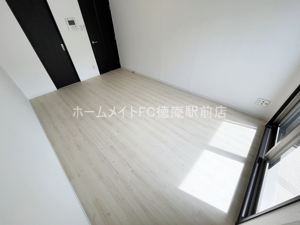 大阪市鶴見区鶴見４丁目の賃貸マンションの洋室