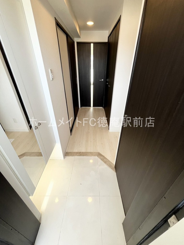 大阪市鶴見区鶴見４丁目の賃貸マンションの玄関