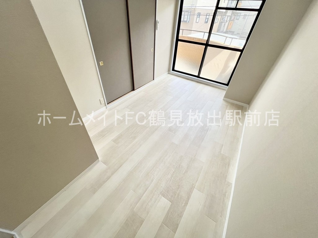 大阪市鶴見区今津北４丁目の賃貸マンションの洋室