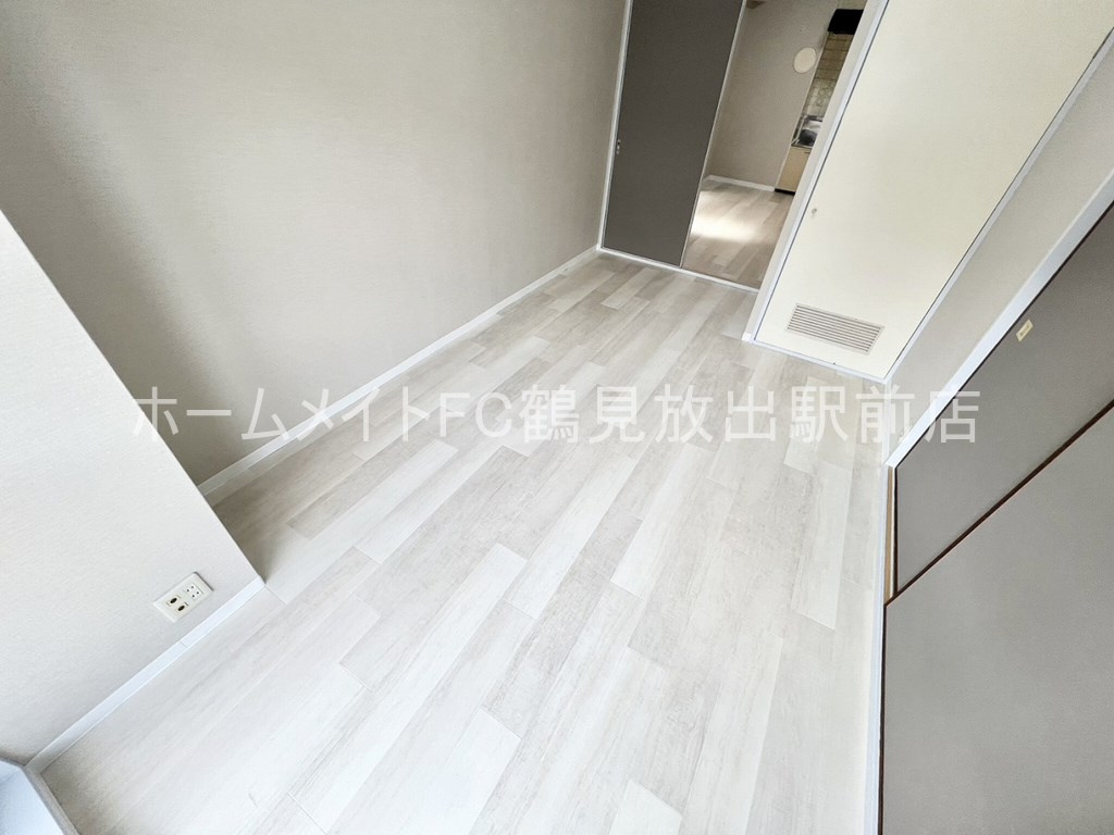 大阪市鶴見区今津北４丁目の賃貸マンションの洋室