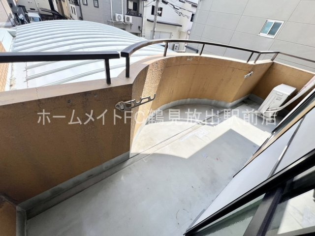 大阪市鶴見区今津北４丁目の賃貸マンションのバルコニー