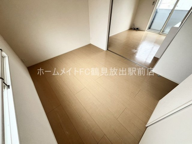 東大阪市森河内東２丁目のハイツの洋室