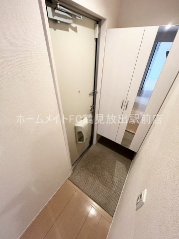 東大阪市森河内東２丁目のハイツの玄関