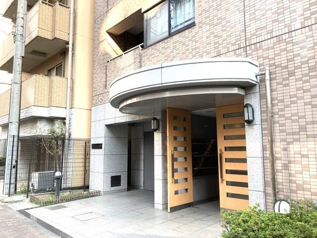マルソ松が谷のエントランス