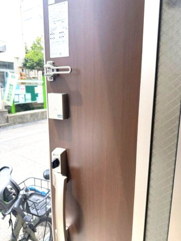 崇徳院2丁目の玄関|ダブルロックドア　ディンプルキー仕様