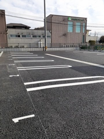 アルカンジュ光　壱番館の駐車場|駐車場があるので、車を買う予定の方も安心です