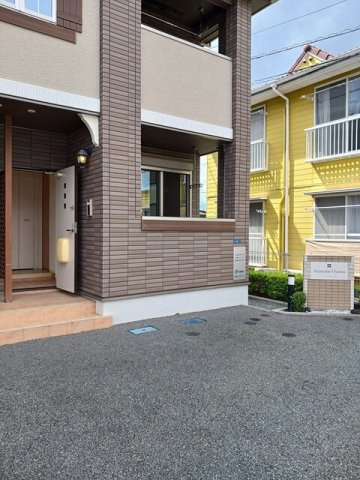 アニメート　小山の玄関|落ち着いた玄関です