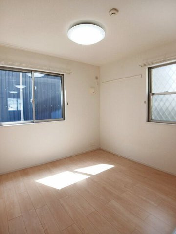 アニメート　小山の内装|内装は落ち着いています