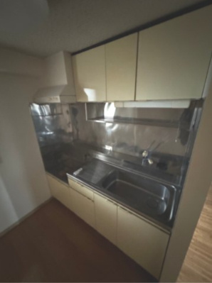 マンションセラヴィのキッチン|※別号室参考写真です