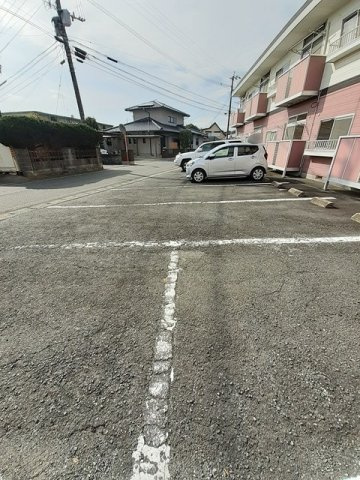 ハイツ９０の駐車場|駐車場です