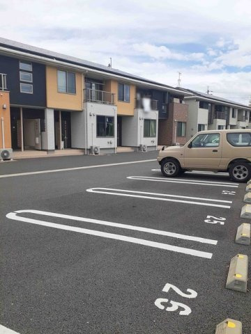 アン　アーブル　Ｂの駐車場|駐車場に車を止められます