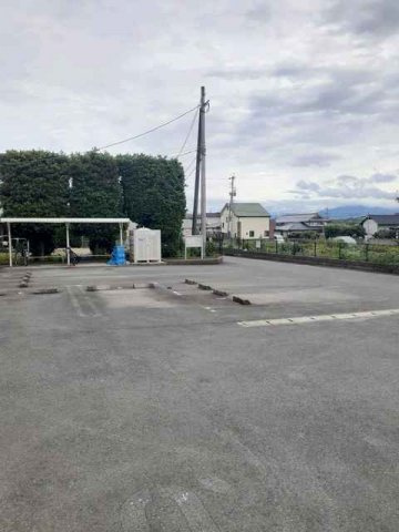 グレイスフル龍田東の駐車場|駐車場があるので、車を買う予定の方も安心です
