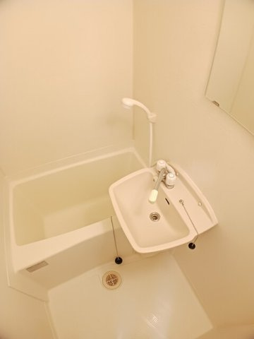 サンシャインハイツの浴室|お風呂で日々の疲れを落としましょう