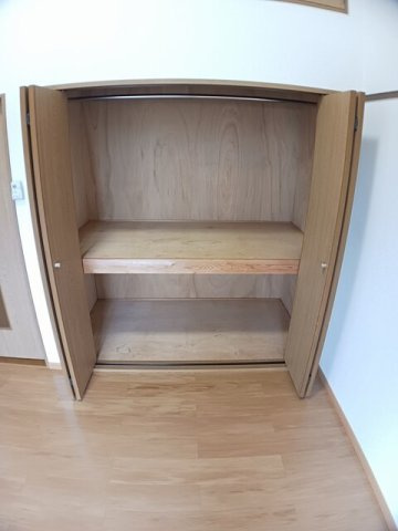 サンシャインハイツの収納|小物を収納するのに便利です