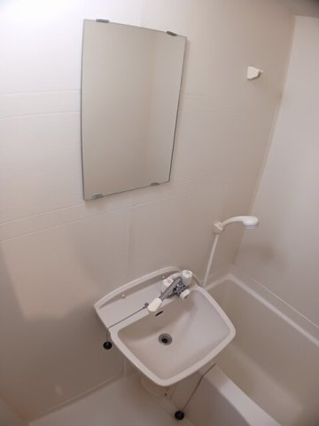 サンシャインハイツの洗面所|使いやすい洗面所です
