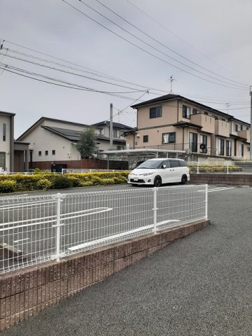 グリーンヒル六番館の駐車場|駐車場に車を止められます
