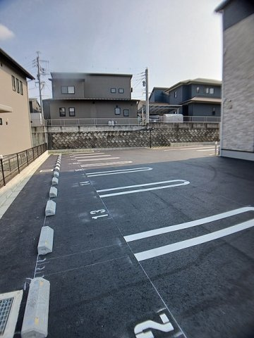 グラン・メゾン飛田Ａの駐車場|駐車スペースもあります