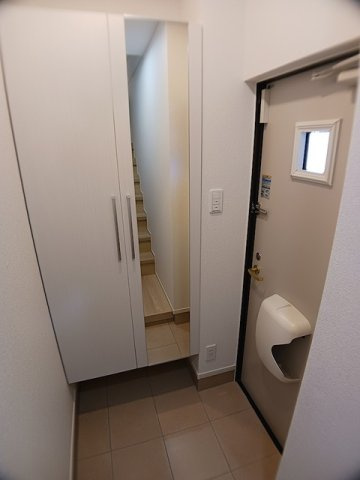 グラン・メゾン飛田Ｂの玄関|明るい玄関です