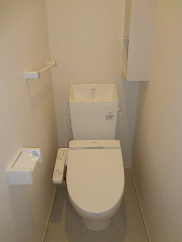 ヴェルナ・Ａのトイレ|コンパクトで使いやすいトイレです