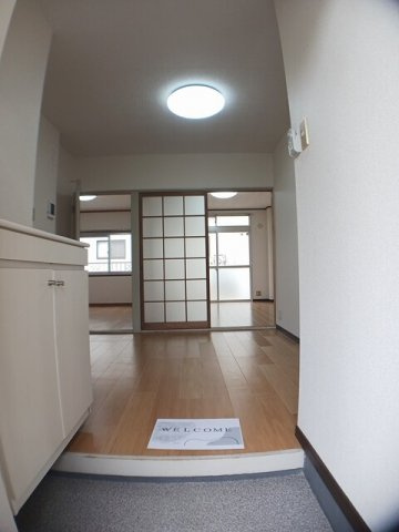メゾン打越Ⅰの玄関|落ち着いた玄関です