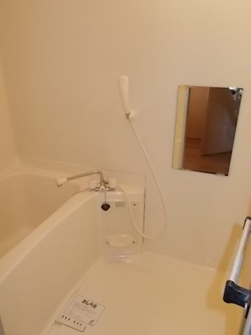 ピアヴィレッジＣの浴室|お風呂で日々の疲れを落としましょう