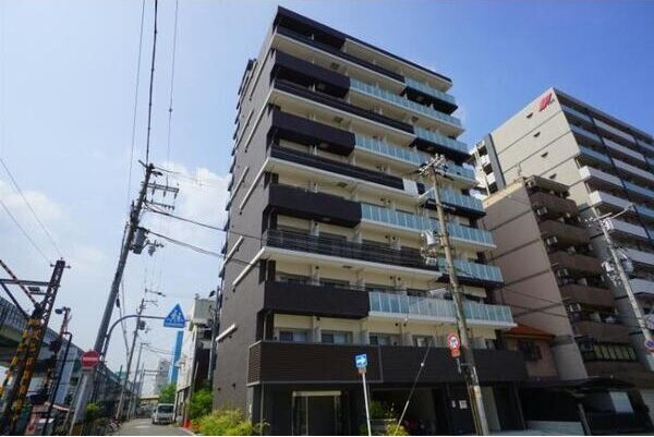 ミラージュパレス難波クルヴァの外観