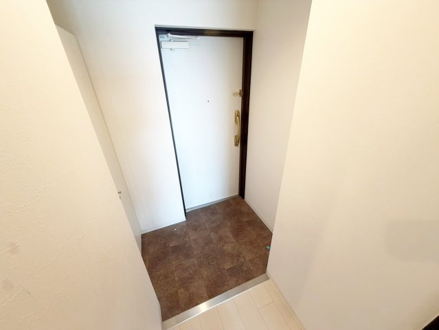 エールグラン吹田片山町の玄関