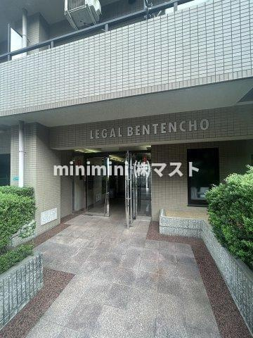 大阪市港区磯路２丁目の賃貸マンションのエントランス