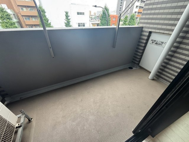 【バルコニー】