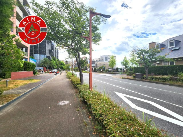 リベーラガーデン（マリナタワー）Iの現況写真|前面道路含む現地の写真です。