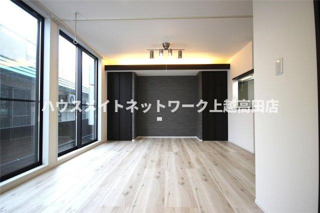 ユーソニアン上越・御殿山Ａの洋室|ＬＤＫ16.4帖（参考同型タイプの室内写真）