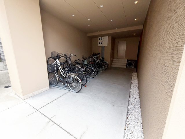 エールグラン吹田片山町のロビー