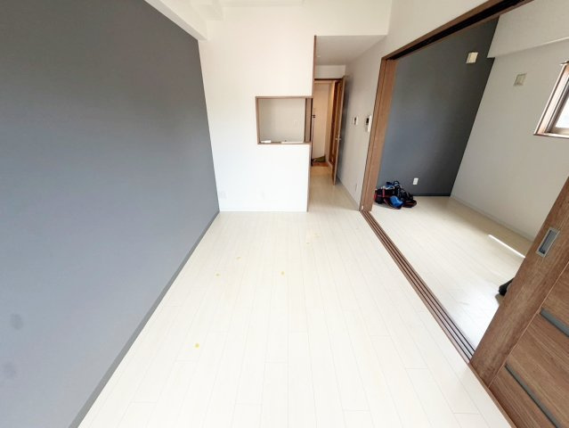 エールグラン吹田片山町の居間・リビング