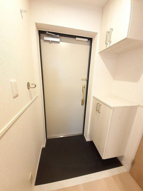 ファヴール本郷の玄関