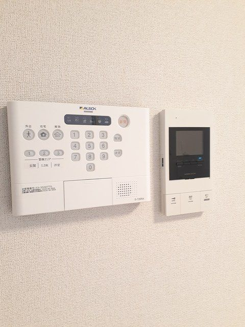ファヴール本郷のセキュリティ|モニター付きインターホン、ホームセキュリティ