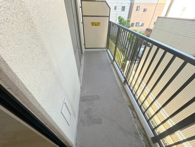 ソレアード江坂のバルコニー