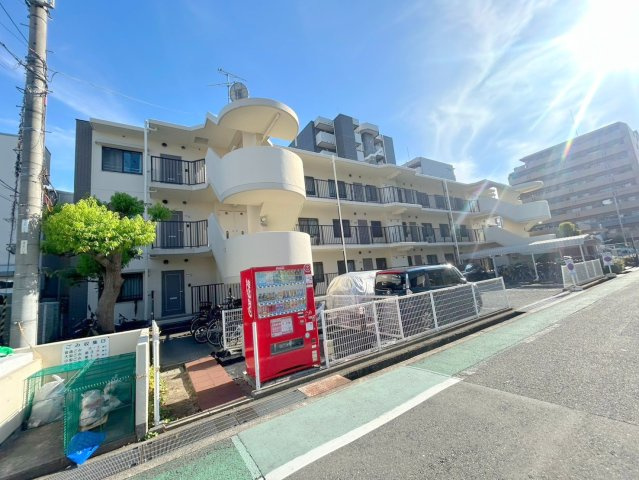 ソレアード江坂の外観
