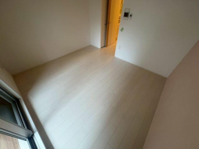 セレニテ江坂ルフレの洋室