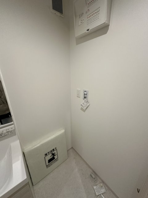 西宮市広田町のアパートの洗面所