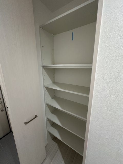 西宮市広田町のアパートの玄関