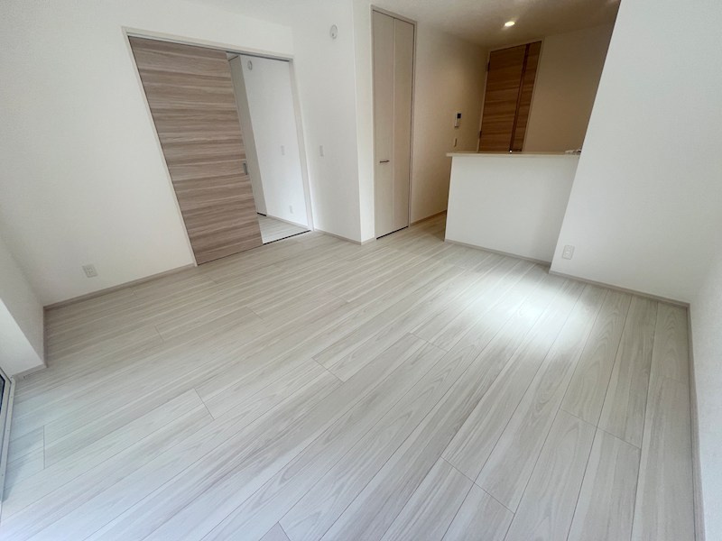 西宮市広田町のアパートの居間・リビング