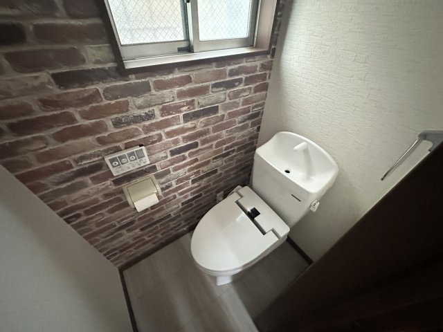 神戸市灘区天城通３丁目の賃貸マンションのトイレ