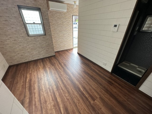 神戸市灘区天城通３丁目の賃貸マンションの居間・リビング
