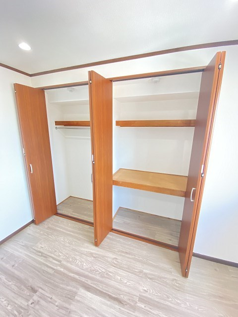 西宮市南甲子園２丁目の賃貸マンションの収納
