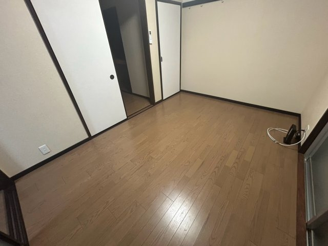 神戸市東灘区深江本町１丁目のアパートの居間・リビング